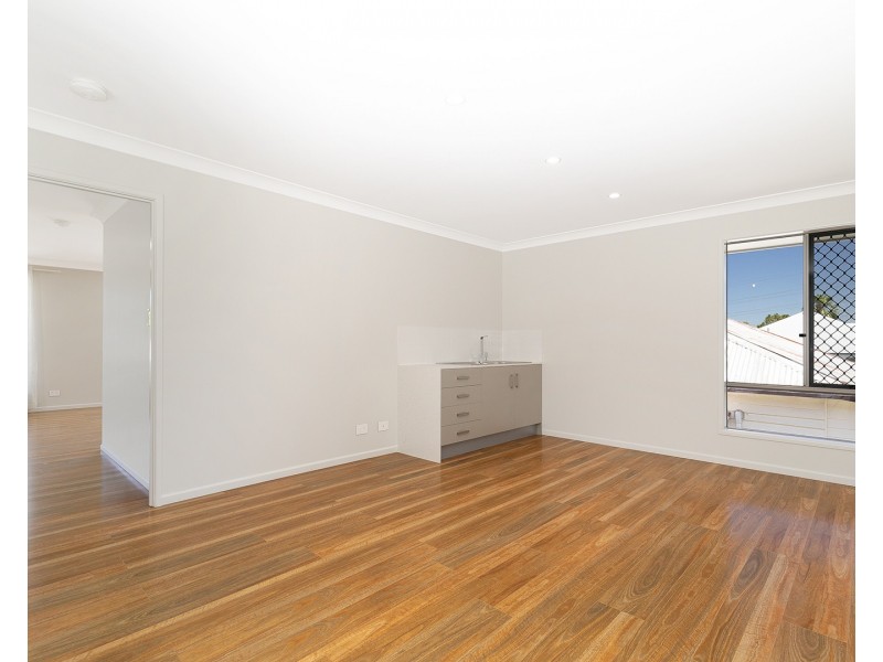 62 Oxley Station Road, Oxley QLD 4075
