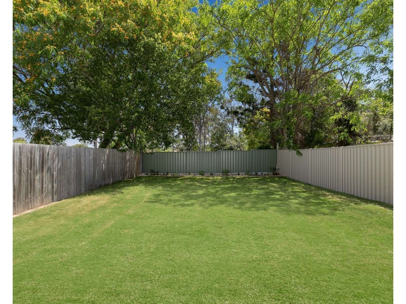 62 Oxley Station Road, Oxley QLD 4075