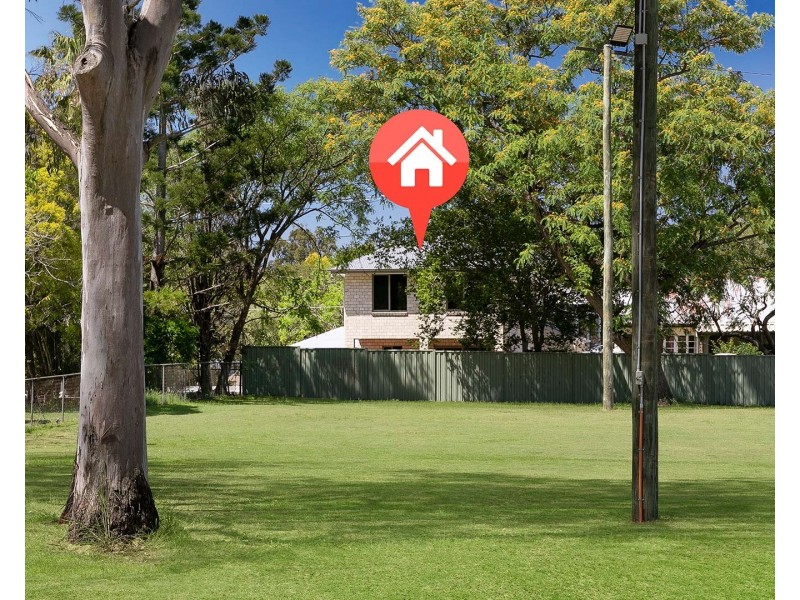 62 Oxley Station Road, Oxley QLD 4075