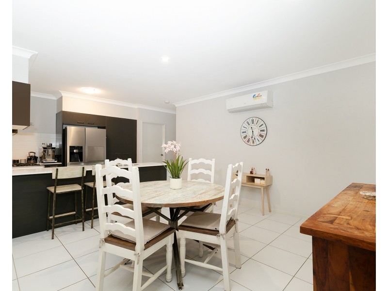 8 Rosella Way, Deebing Heights QLD 4306
