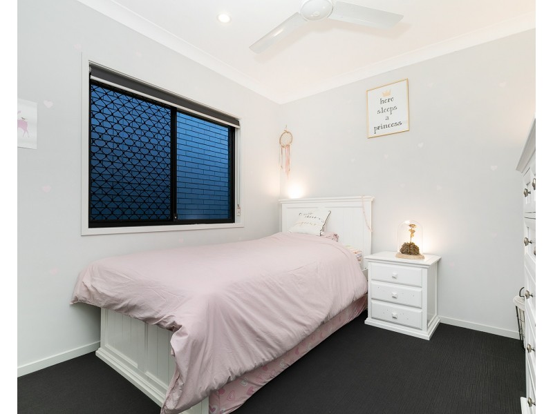 8 Rosella Way, Deebing Heights QLD 4306