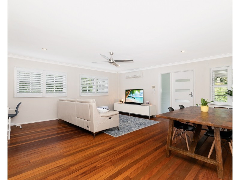 24 Noreen Street, Chapel Hill QLD 4069