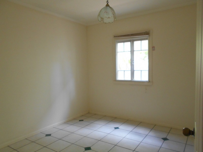 223 Verney Road East, Graceville QLD 4075