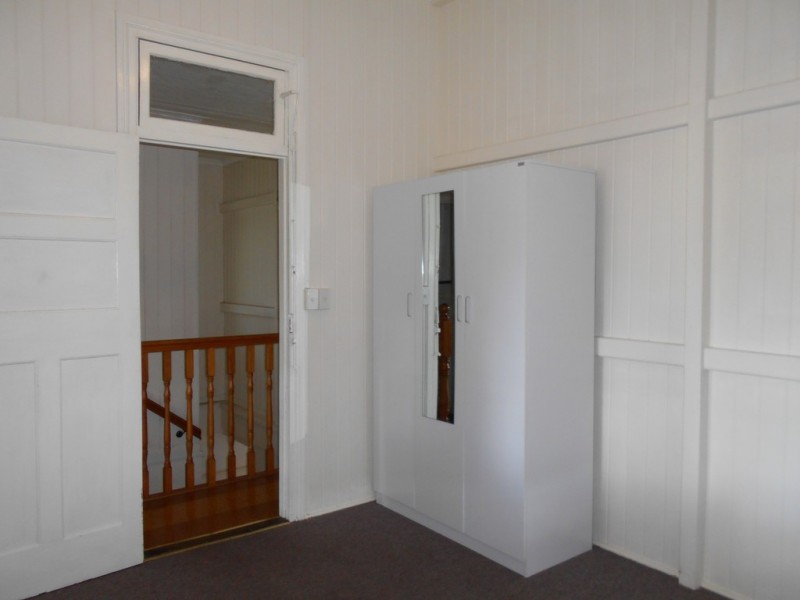 223 Verney Road East, Graceville QLD 4075