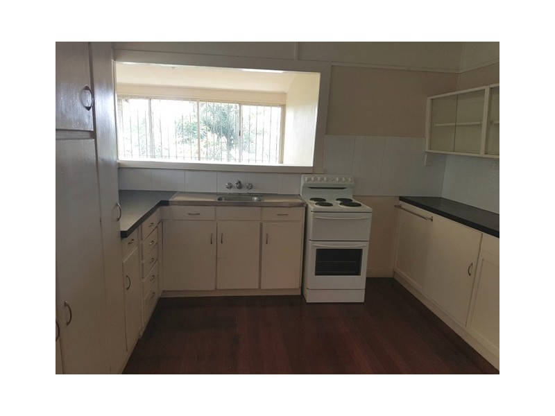 24 Henderson Street, Oxley QLD 4075