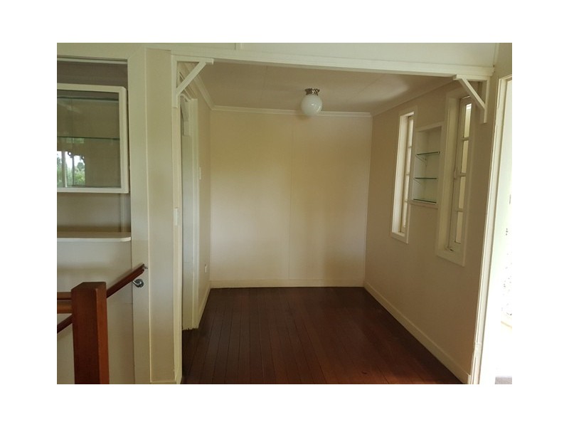 24 Henderson Street, Oxley QLD 4075