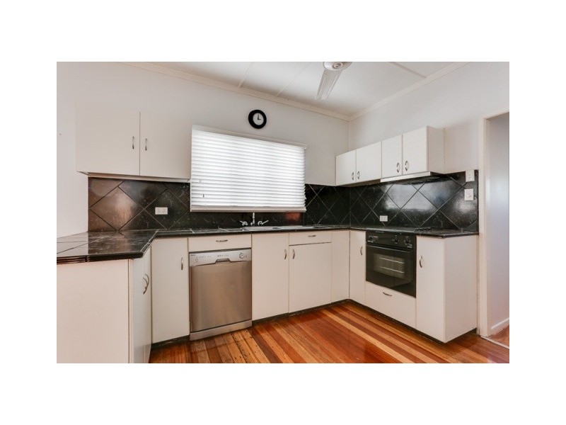 695 Oxley Road, Corinda QLD 4075