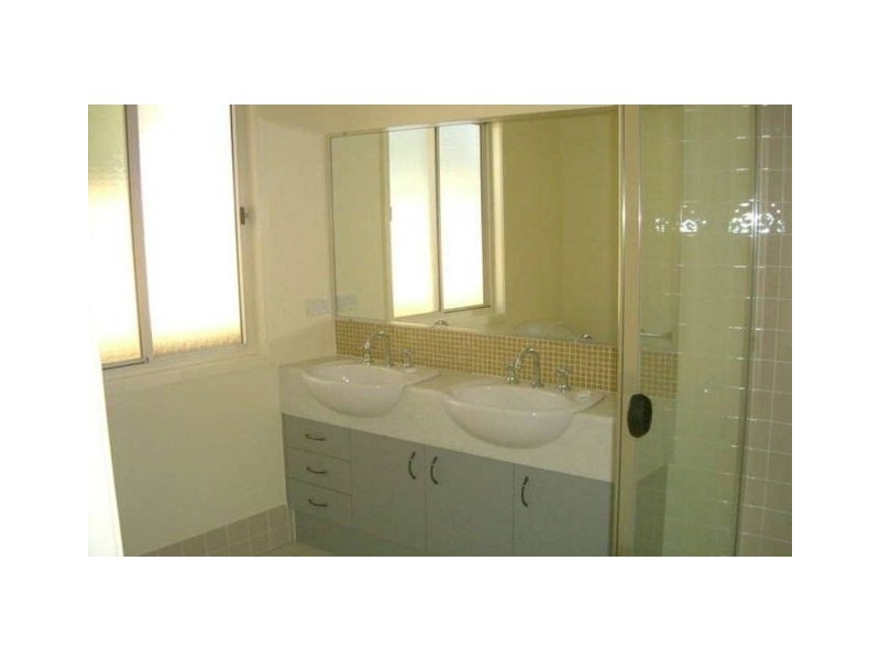 208 Oxley Road, Graceville QLD 4075