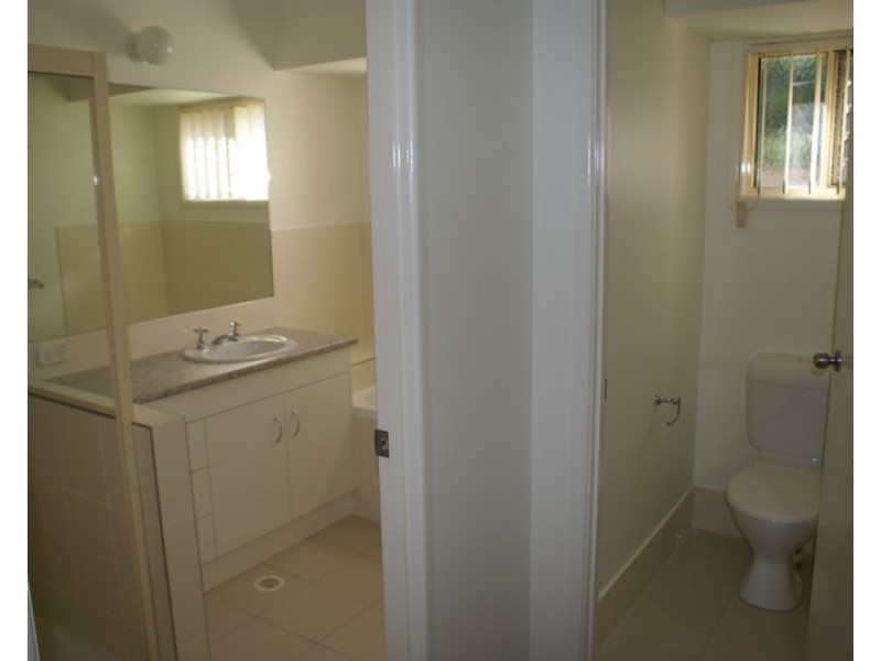 30 Vivian Street, Tennyson QLD 4105