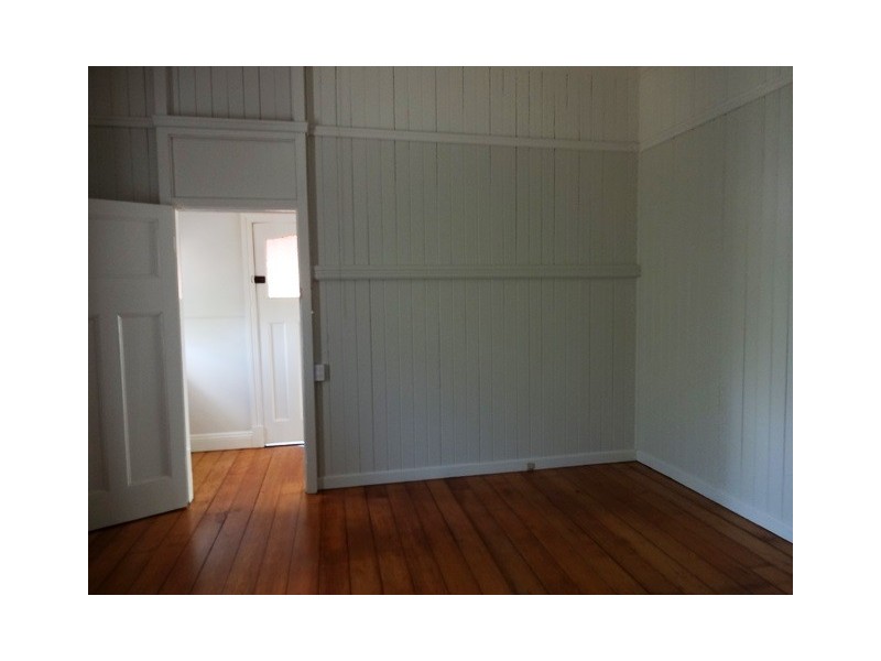 281 Oxley Road, Graceville QLD 4075