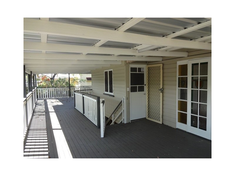 281 Oxley Road, Graceville QLD 4075