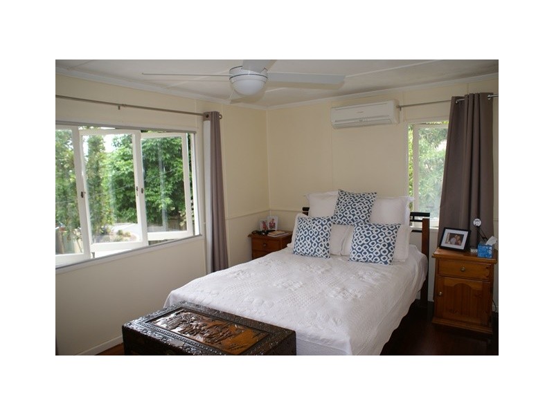 48 Baronsfield Street, Graceville QLD 4075