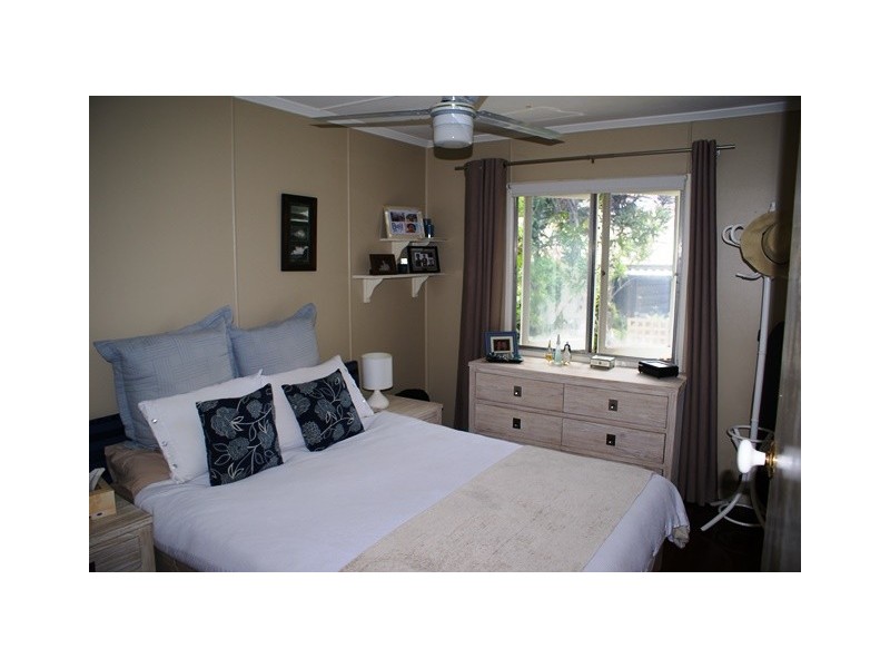 48 Baronsfield Street, Graceville QLD 4075