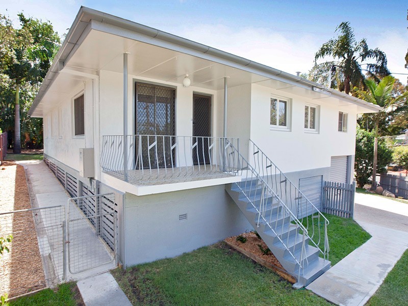 84 Bannerman Street, Oxley QLD 4075