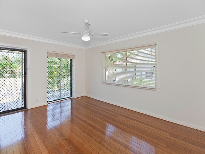 84 Bannerman Street, Oxley QLD 4075