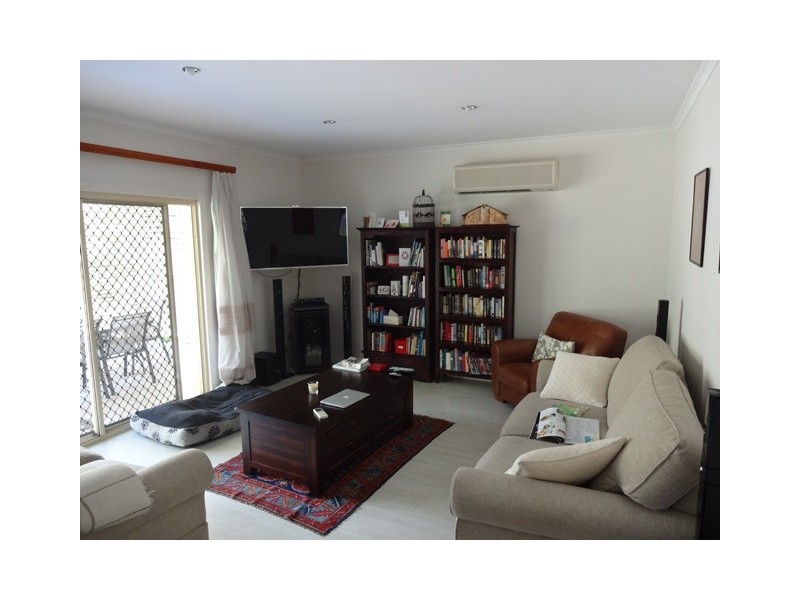 158 Venner Road, Fairfield QLD 4103