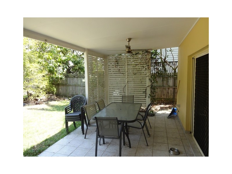 158 Venner Road, Fairfield QLD 4103