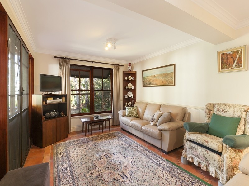 19 Wattle Avenue, Yeerongpilly QLD 4105