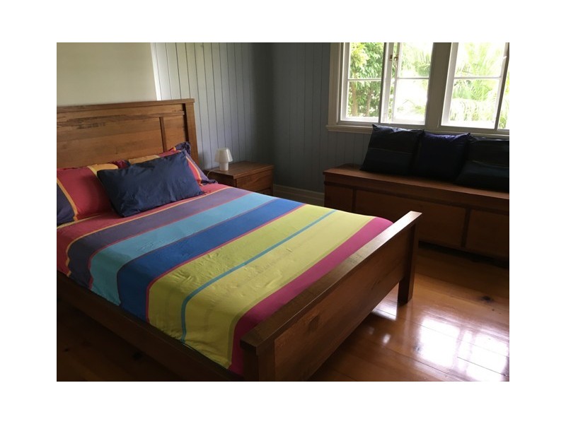 187 Verney Road East, Graceville QLD 4075