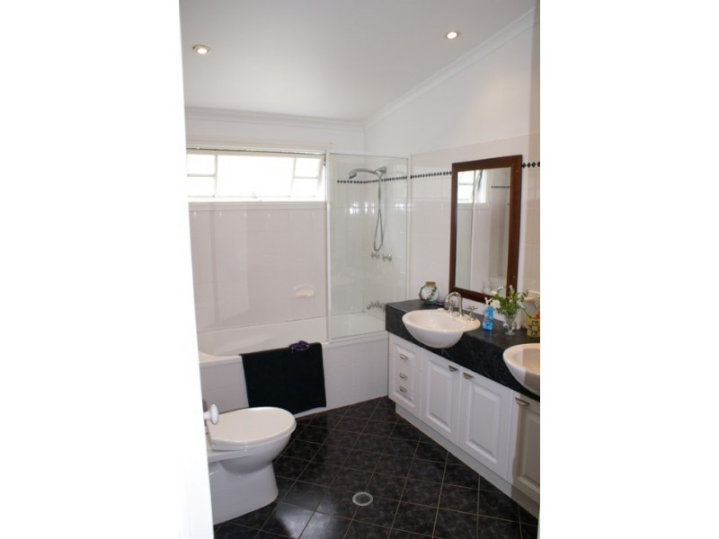 187 Verney Road East, Graceville QLD 4075