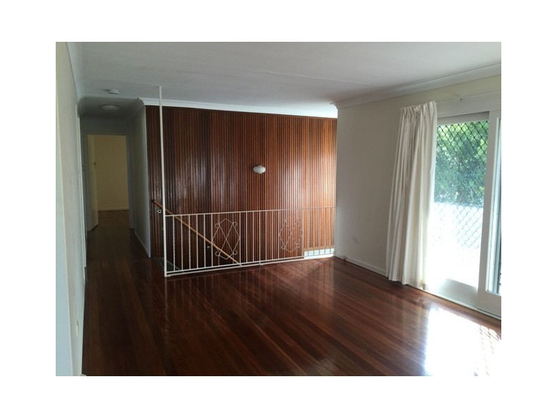 146 Seventeen Mile Rocks Road, Oxley QLD 4075