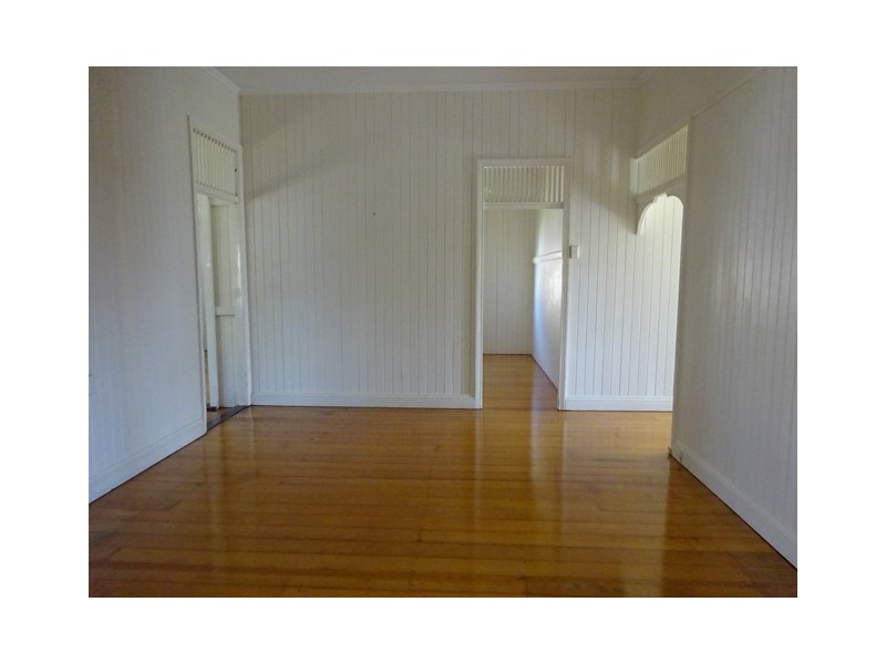 11 Lynne Grove Avenue, Corinda QLD 4075