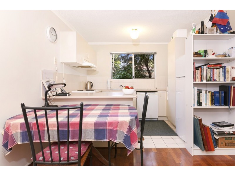 9/3 Central Avenue, Sherwood QLD 4075