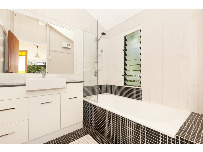 74 Jellicoe Street, Coorparoo QLD 4151