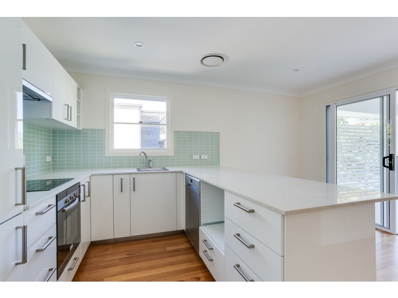 2/21 Forrester Terrace, Bardon QLD 4065