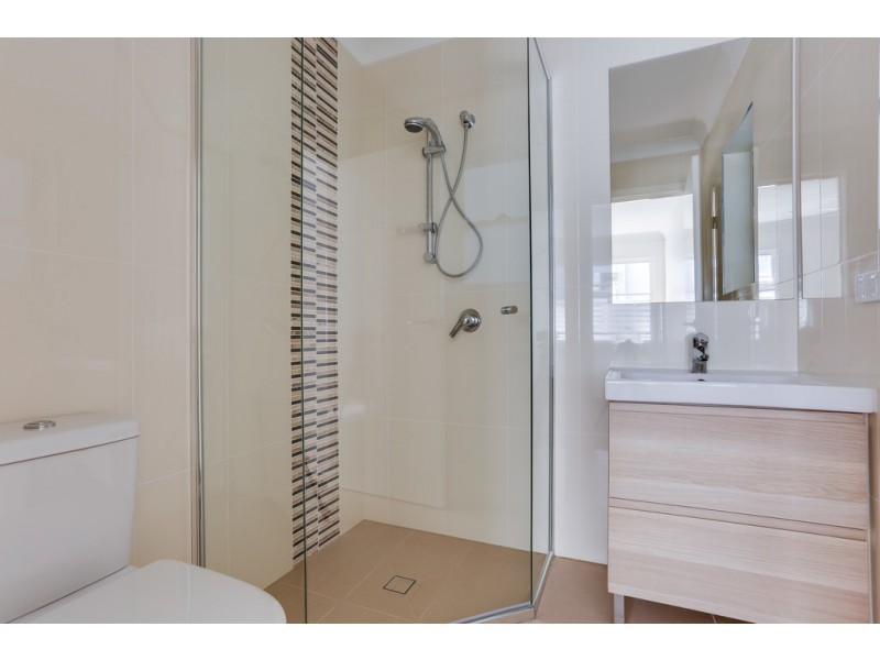 2/21 Forrester Terrace, Bardon QLD 4065