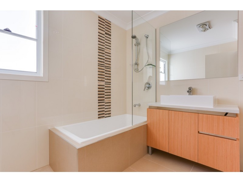 2/21 Forrester Terrace, Bardon QLD 4065