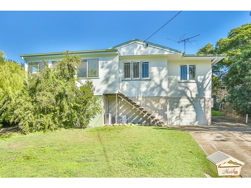 32 Edenvale Street, Oxley QLD 4075