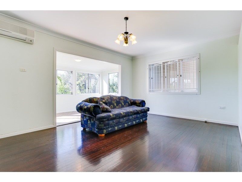 32 Edenvale Street, Oxley QLD 4075