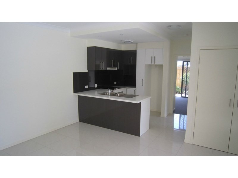 2/31 Skew Street, Sherwood QLD 4075