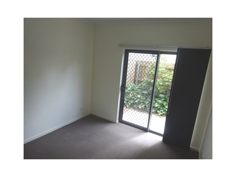 2/31 Skew Street, Sherwood QLD 4075