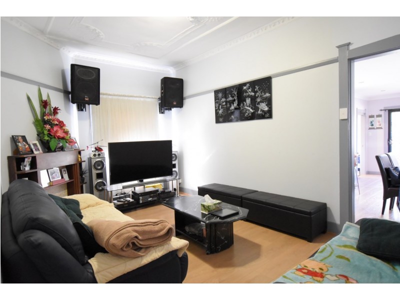 32 VIOLA, Punchbowl NSW 2196