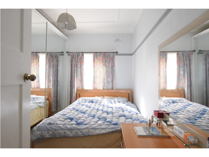 32 VIOLA, Punchbowl NSW 2196