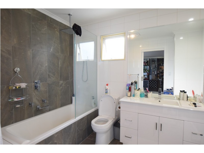 32 VIOLA, Punchbowl NSW 2196