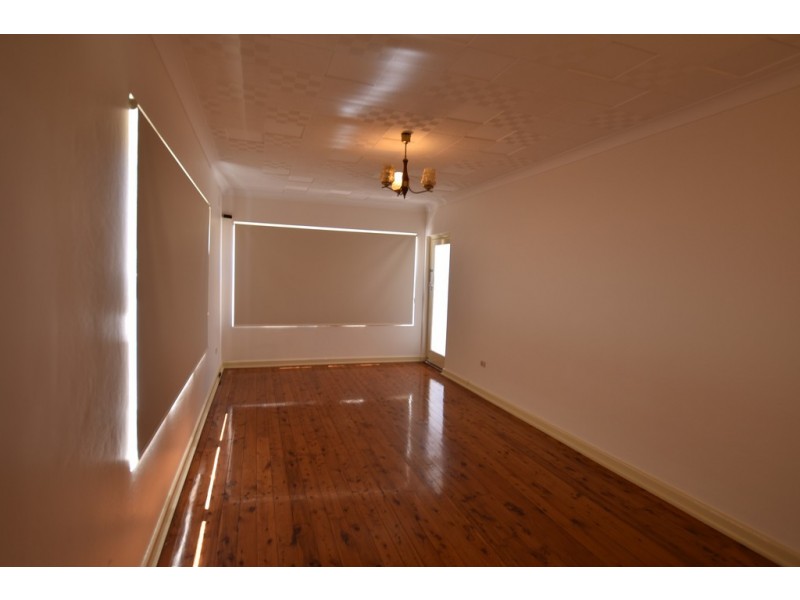 2/18 Broadway, Punchbowl NSW 2196