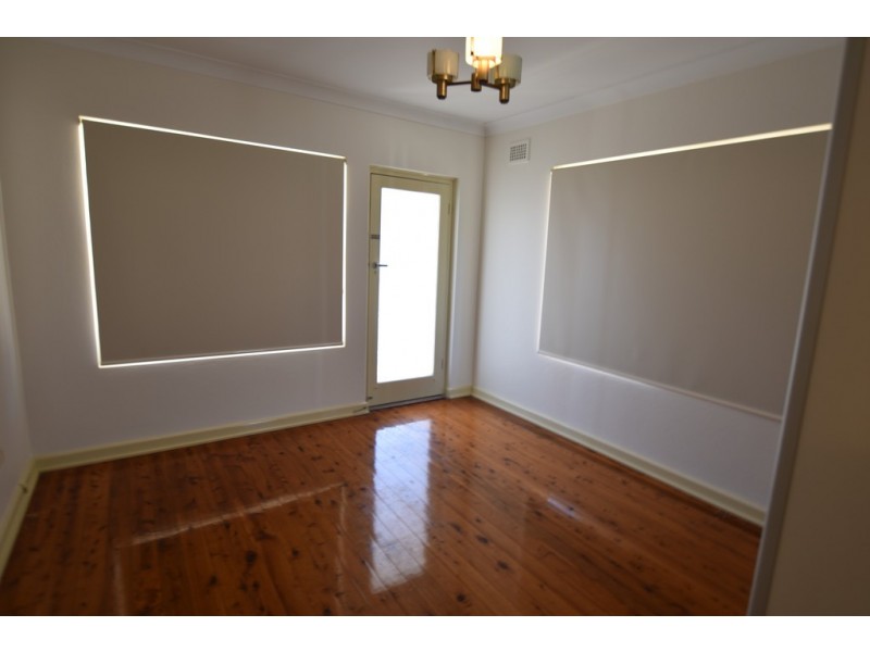 2/18 Broadway, Punchbowl NSW 2196