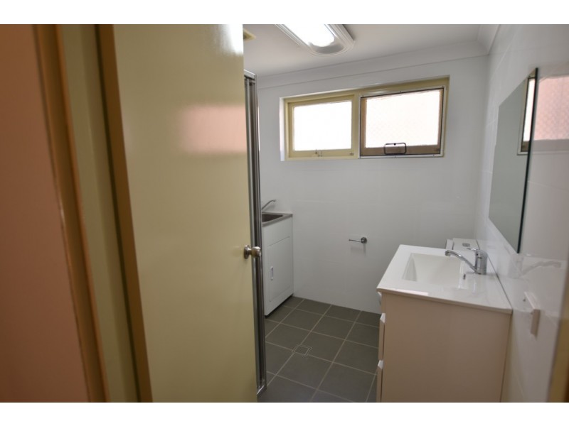 2/18 Broadway, Punchbowl NSW 2196