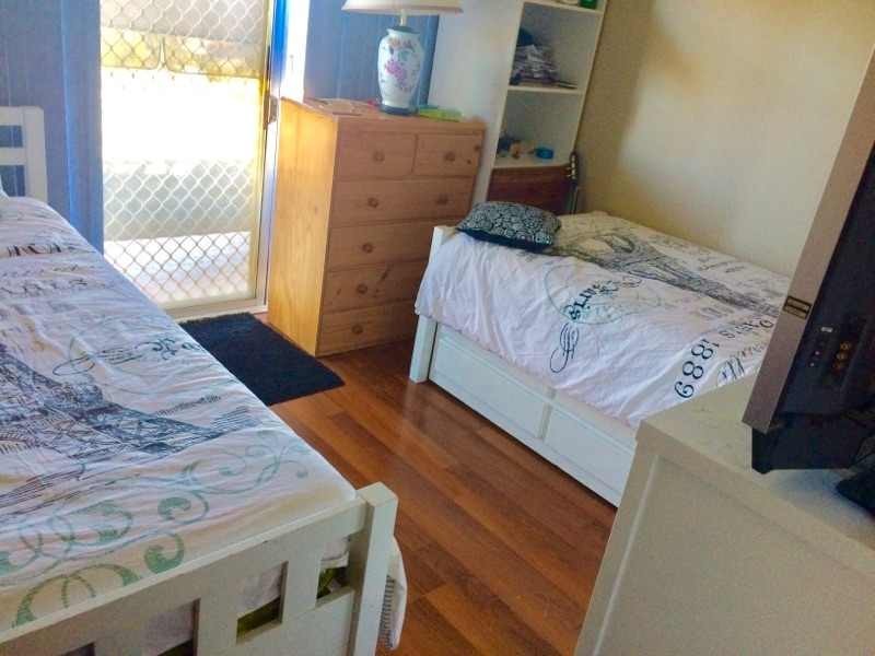 1 MAPLE COURT, Greenacre NSW 2190