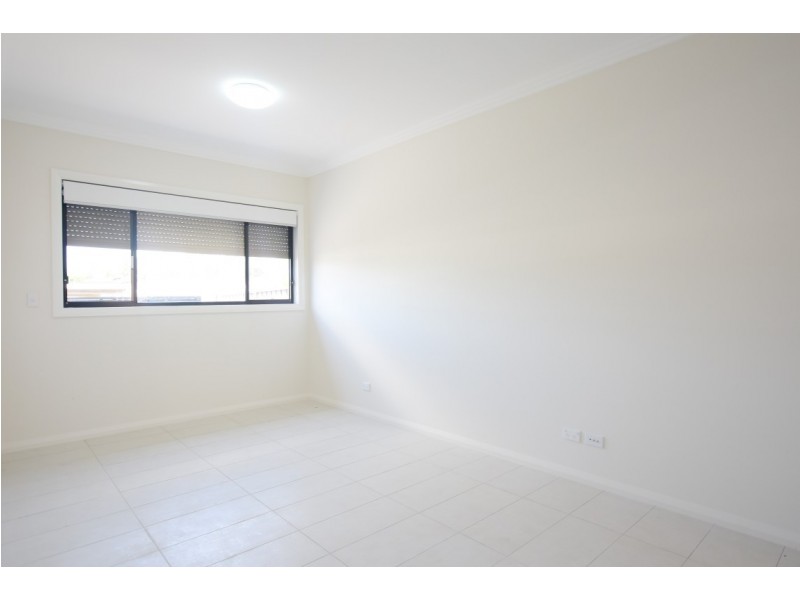 32 CAMPAPES LANE, Wiley Park NSW 2195