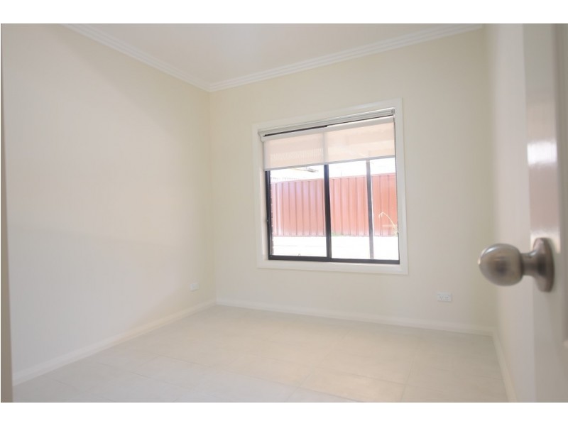 32 CAMPAPES LANE, Wiley Park NSW 2195