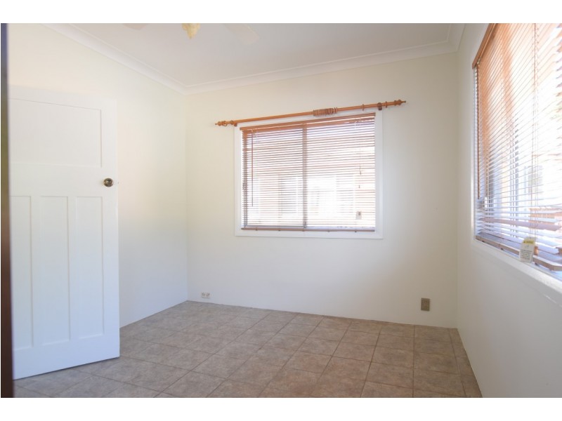 24 Sylvester, Roselands NSW 2196