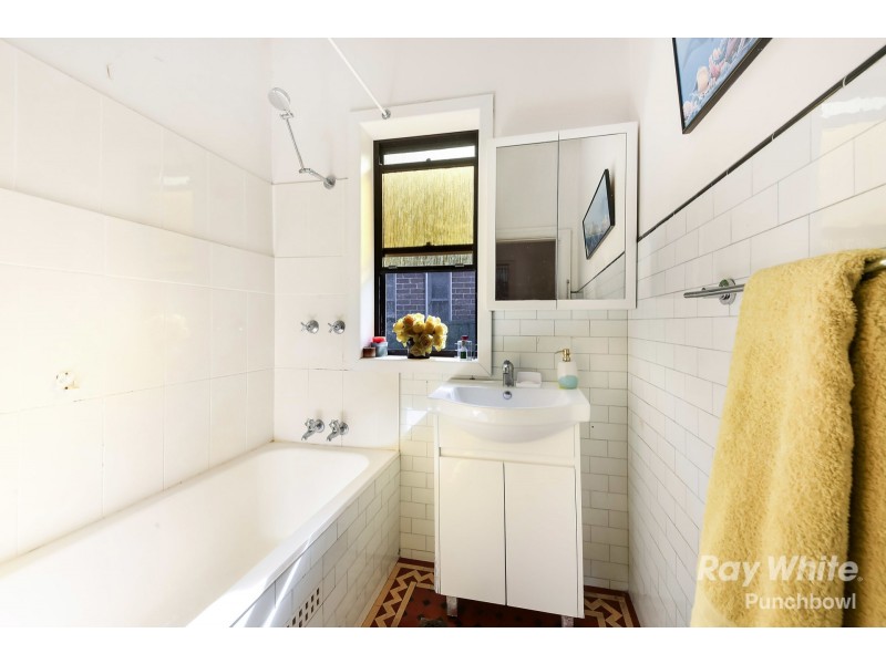 5 Warren Parade, Punchbowl NSW 2196