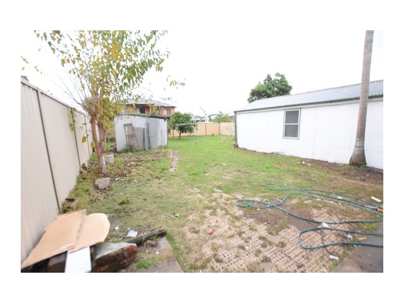 1 Cullens Rd, Punchbowl NSW 2196