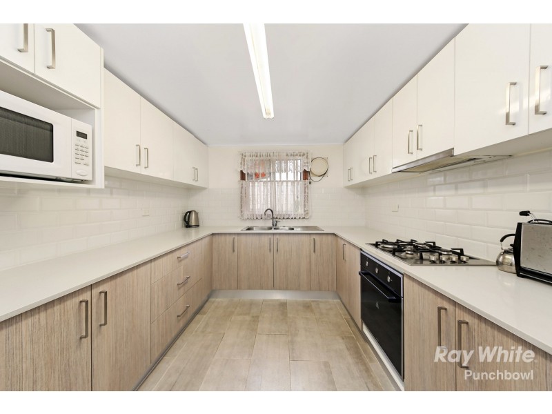 6 RENOWN AVENUE, Wiley Park NSW 2195