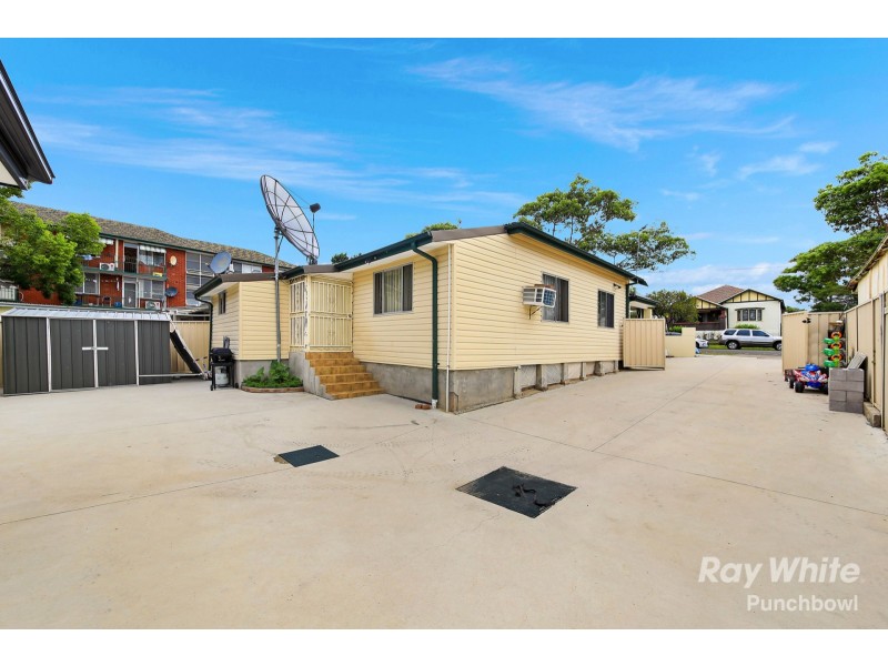 6 RENOWN AVENUE, Wiley Park NSW 2195