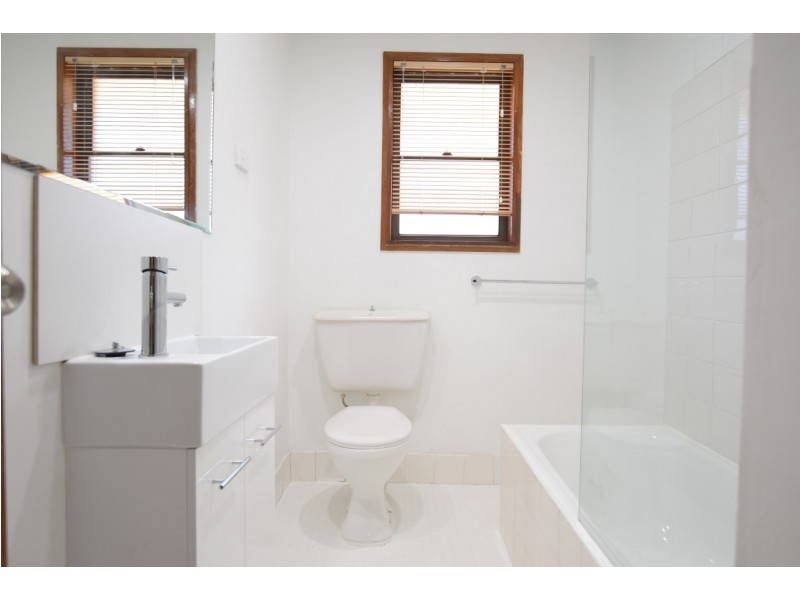 12 SEDGEMAN AVE, Menai NSW 2234